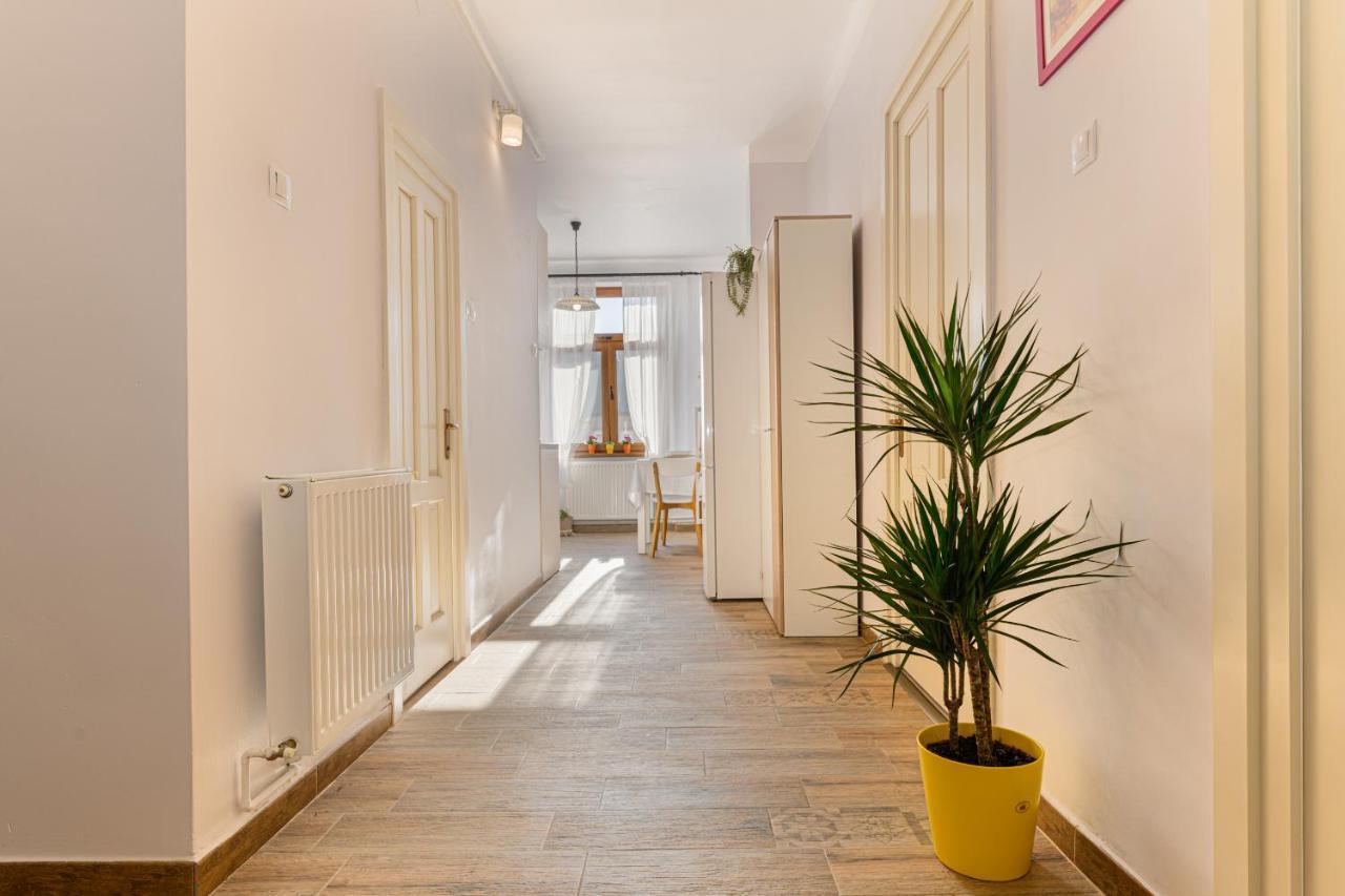 Chic&View Brasov Apartment Bagian luar foto