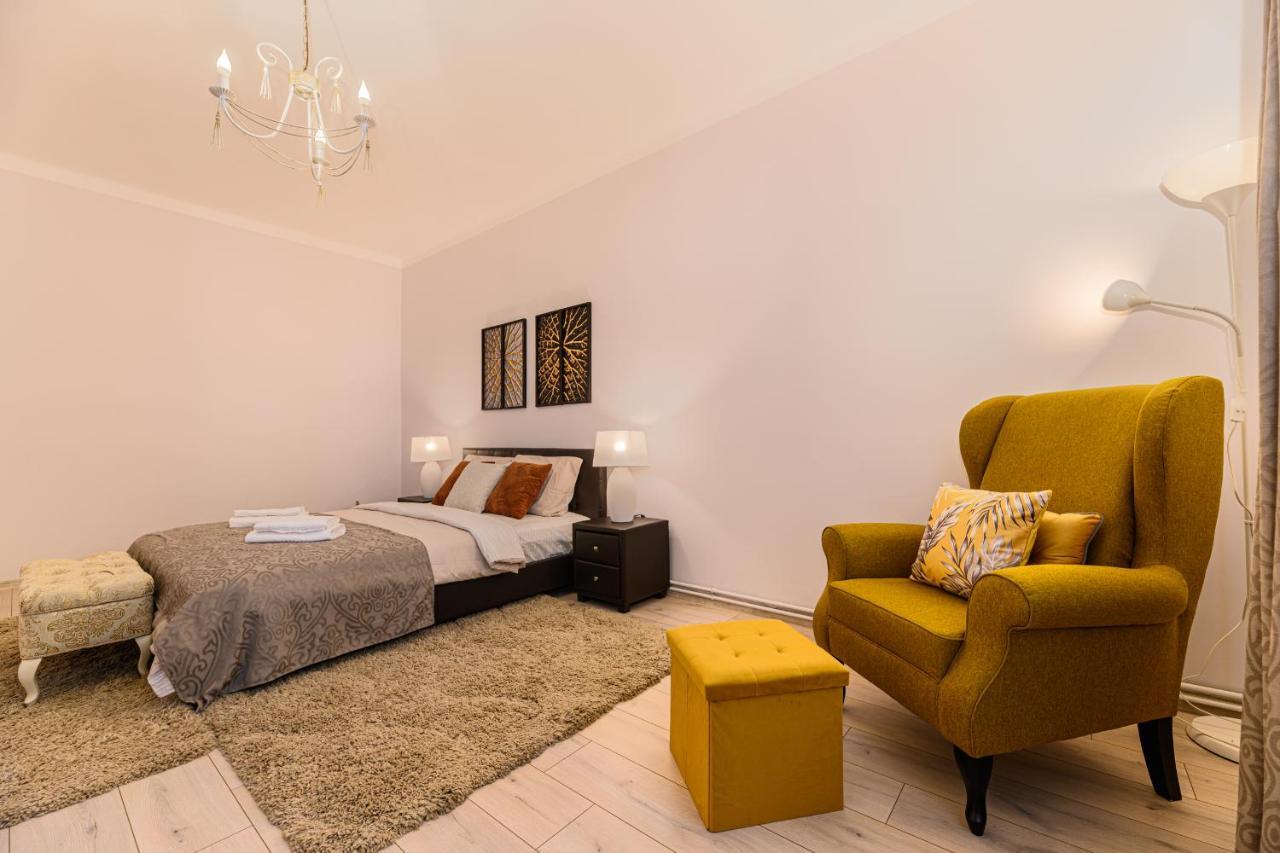Chic&View Brasov Apartment Bagian luar foto