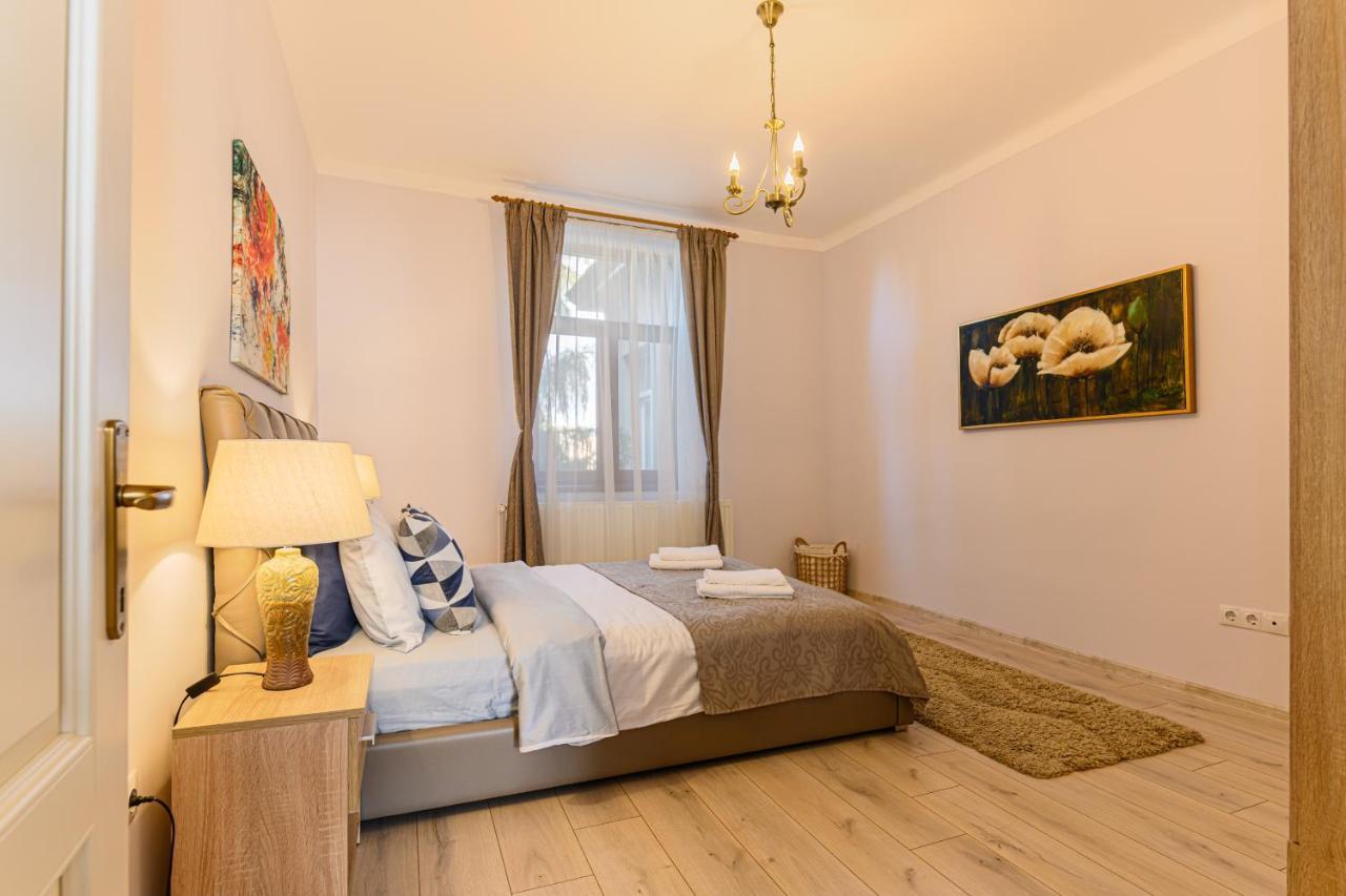 Chic&View Brasov Apartment Bagian luar foto